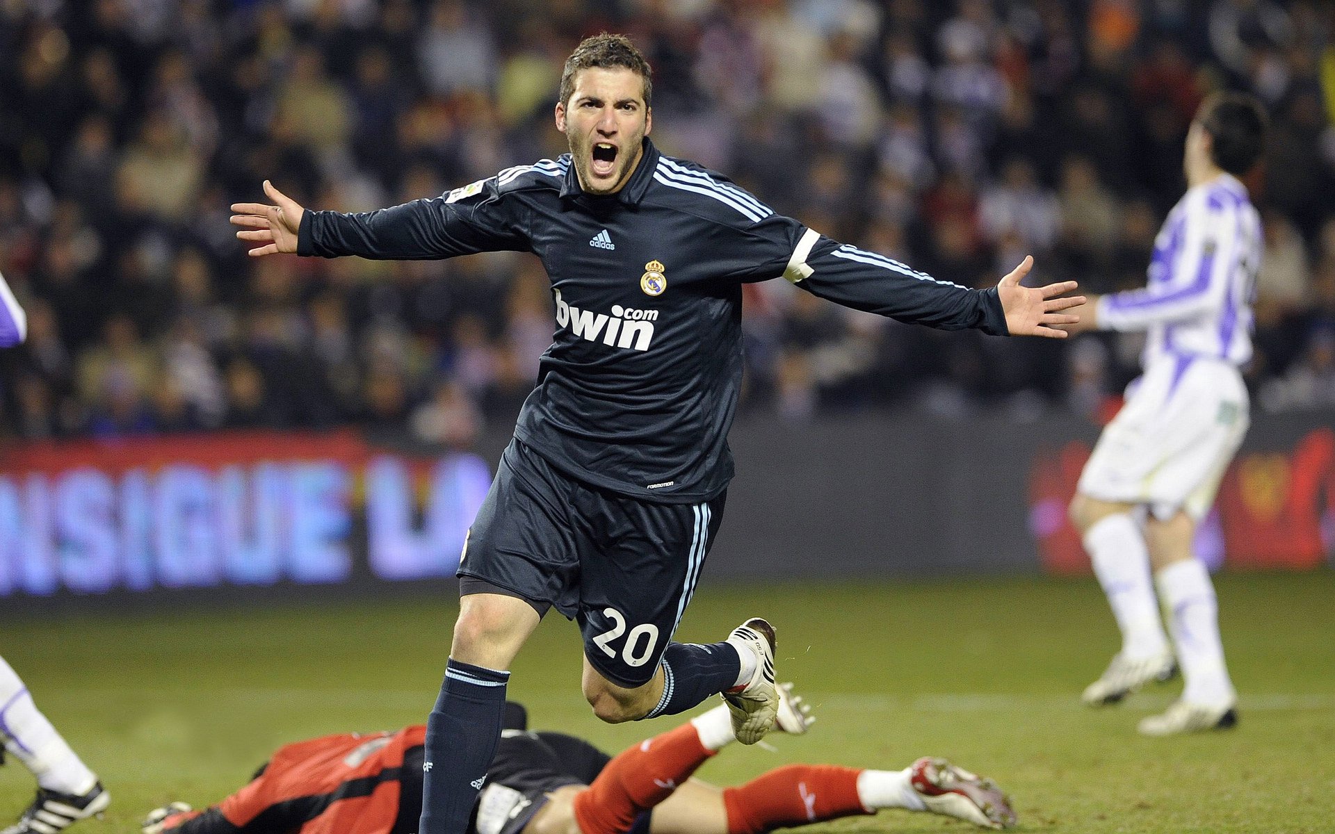 尤文图斯防线稳如铁壁，零封对手全取三分，尤文图斯0-1