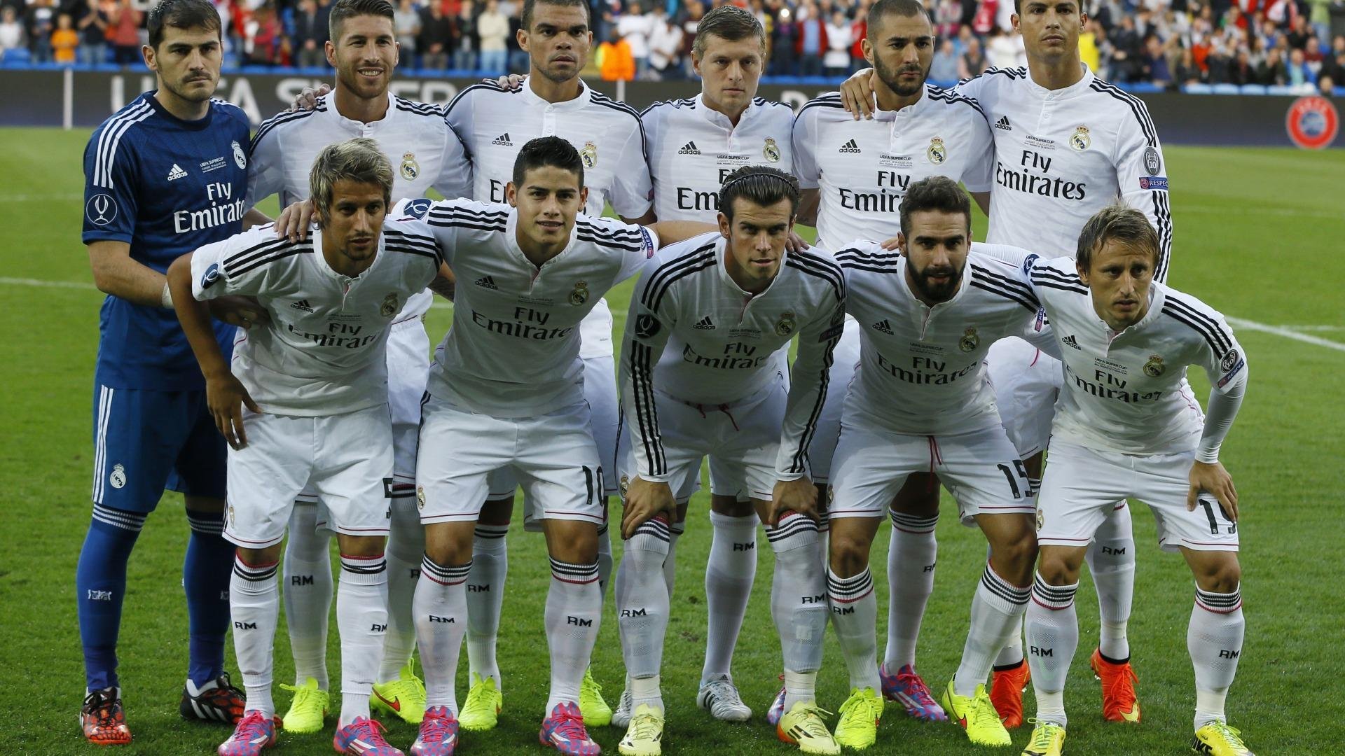 快船三巨头磨合不顺，队内氛围堪忧，快船三巨头时期阵容